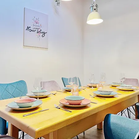 Goldpath Prime Loft - Marktplatz 아파트