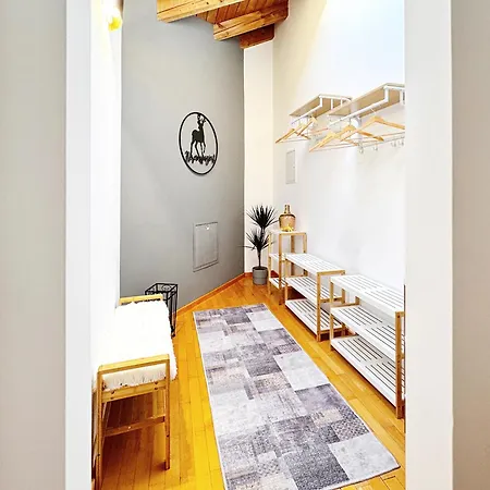 Goldpath Prime Loft - Marktplatz 아파트 *